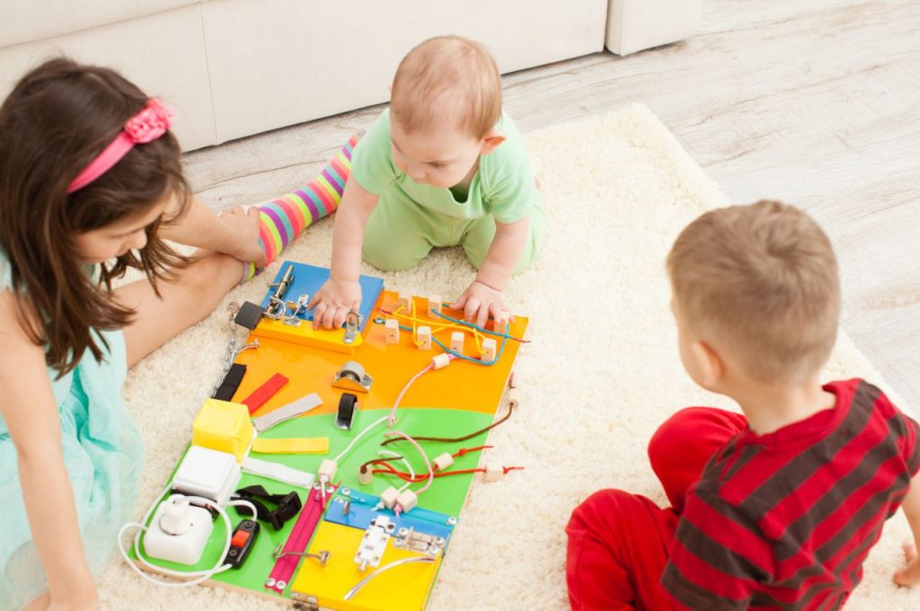 Montessori parenting- encouraging babies to learn and explore through self-discovery