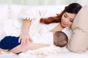 Tips and tricks for breastfeeding a newborn